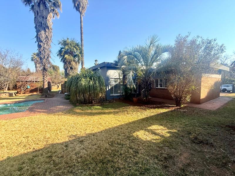 3 Bedroom Property for Sale in Flora Gardens Gauteng
