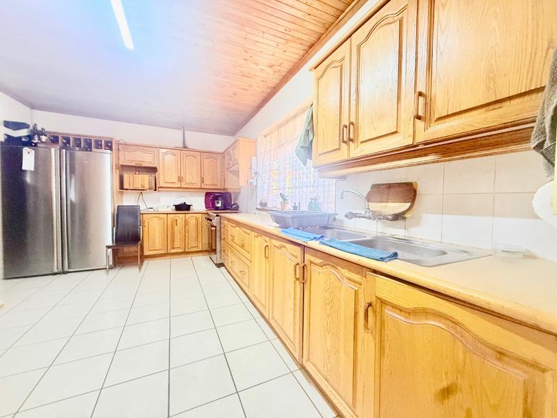 4 Bedroom Property for Sale in Vanderbijlpark CW 5 Gauteng