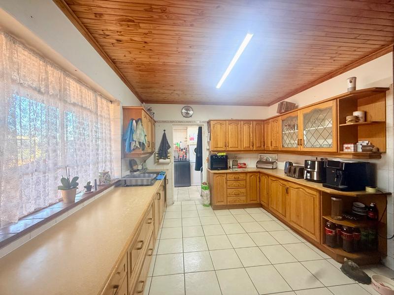 4 Bedroom Property for Sale in Vanderbijlpark CW 5 Gauteng
