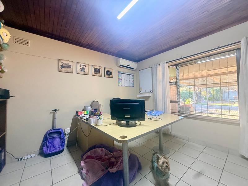4 Bedroom Property for Sale in Vanderbijlpark CW 5 Gauteng