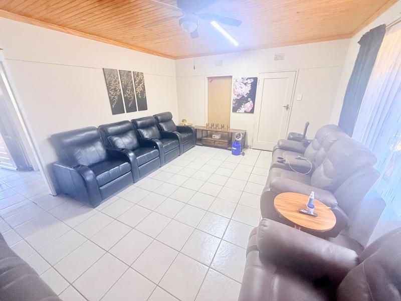 4 Bedroom Property for Sale in Vanderbijlpark CW 5 Gauteng