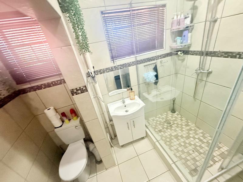 4 Bedroom Property for Sale in Vanderbijlpark CW 5 Gauteng