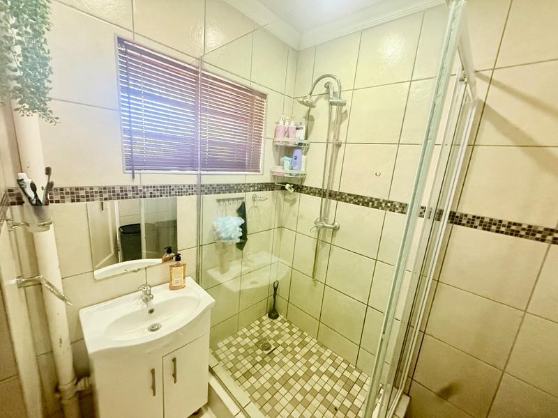 4 Bedroom Property for Sale in Vanderbijlpark CW 5 Gauteng