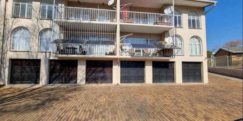 3 Bedroom Property for Sale in South Crest Gauteng