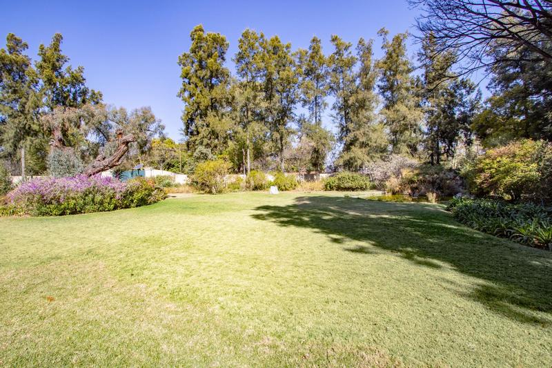 6 Bedroom Property for Sale in Beaulieu Gauteng