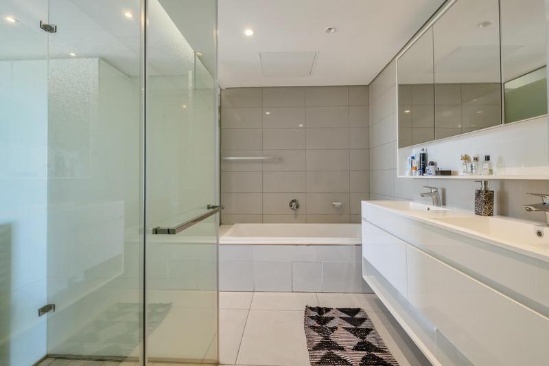 To Let 2 Bedroom Property for Rent in Rosebank Gauteng