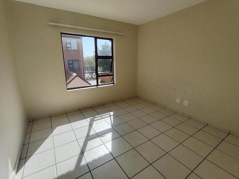 To Let 2 Bedroom Property for Rent in Kosmosdal Gauteng