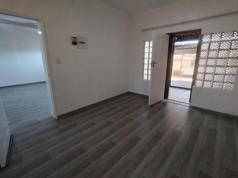 To Let 1 Bedroom Property for Rent in Wierda Park Gauteng