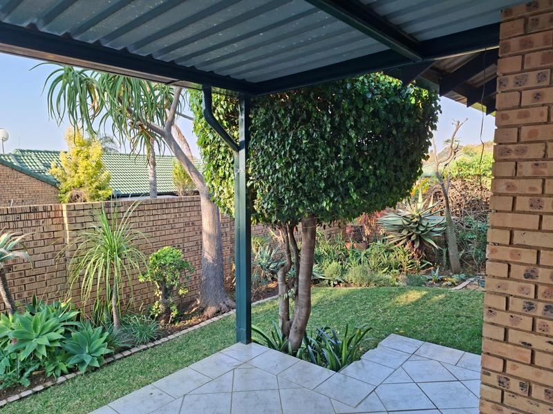 To Let 2 Bedroom Property for Rent in Wapadrand Gauteng