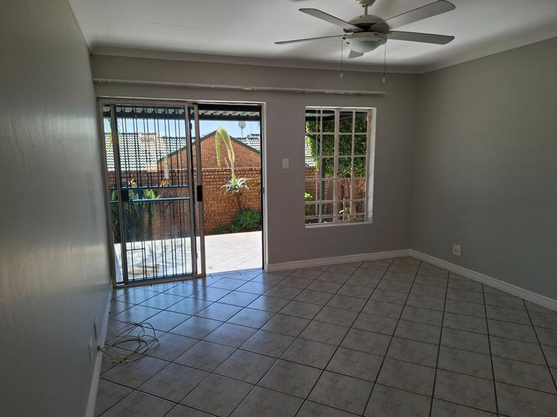 To Let 2 Bedroom Property for Rent in Wapadrand Gauteng
