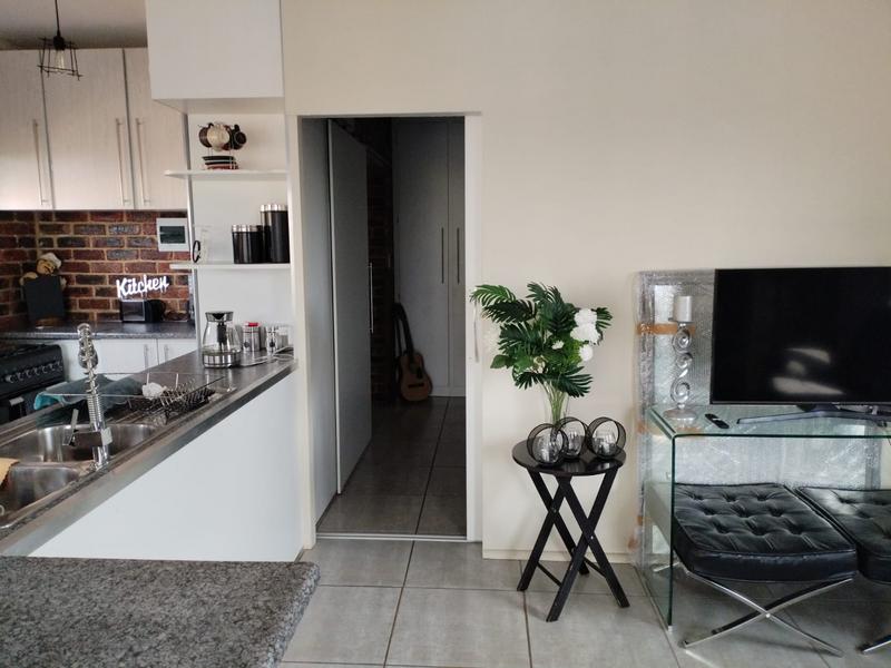 1 Bedroom Property for Sale in Vanderbijlpark SE 4 Gauteng