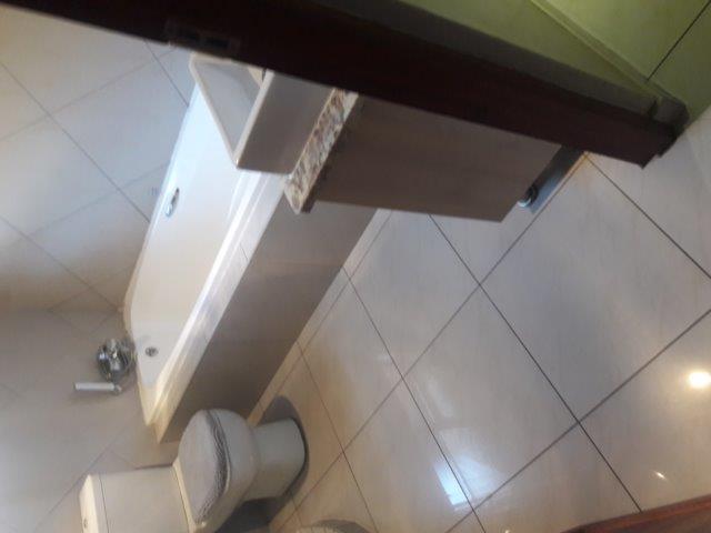 To Let 4 Bedroom Property for Rent in Vanderbijlpark SE 8 Gauteng