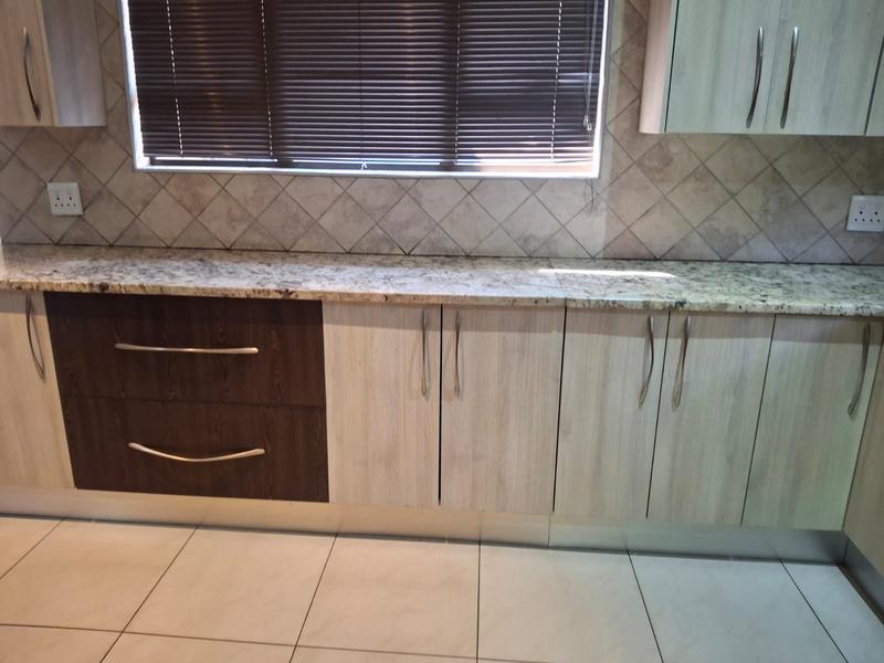 To Let 4 Bedroom Property for Rent in Vanderbijlpark SE 8 Gauteng