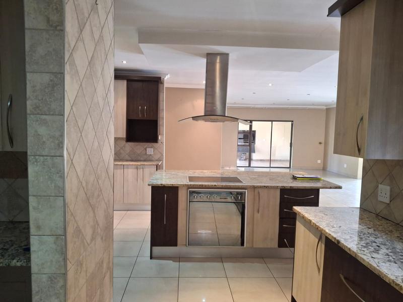 To Let 4 Bedroom Property for Rent in Vanderbijlpark SE 8 Gauteng