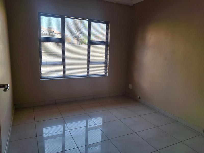 To Let 4 Bedroom Property for Rent in Vanderbijlpark SE 8 Gauteng