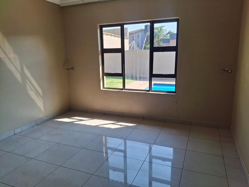 To Let 4 Bedroom Property for Rent in Vanderbijlpark SE 8 Gauteng
