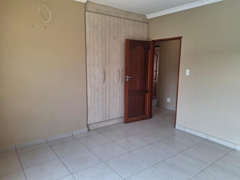 To Let 4 Bedroom Property for Rent in Vanderbijlpark SE 8 Gauteng