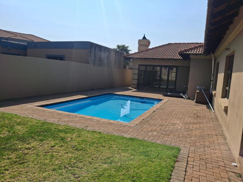 To Let 4 Bedroom Property for Rent in Vanderbijlpark SE 8 Gauteng