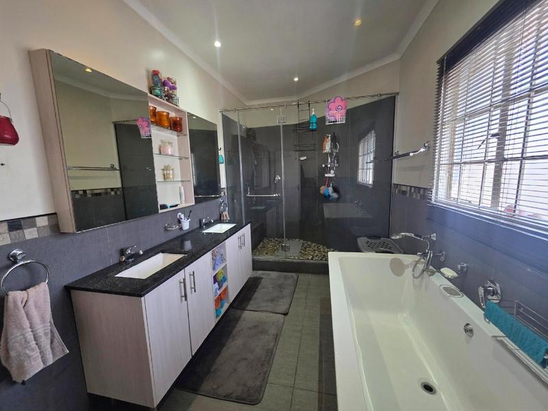 3 Bedroom Property for Sale in Hazelpark Gauteng