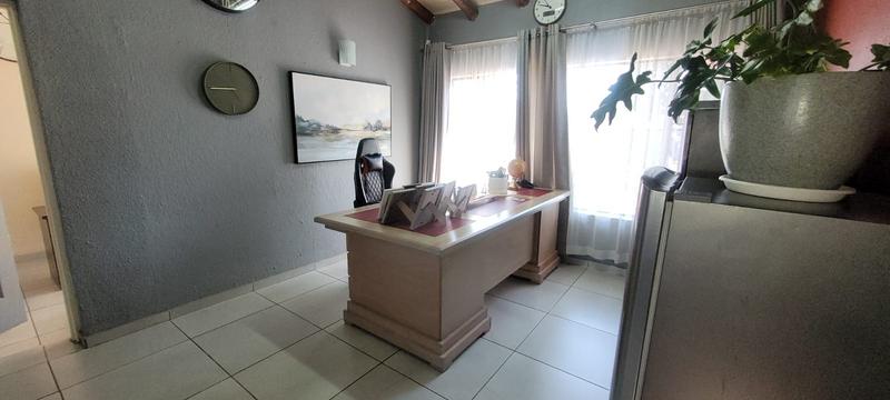 3 Bedroom Property for Sale in Brackendowns Gauteng