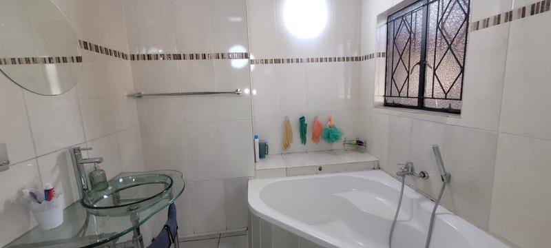 3 Bedroom Property for Sale in Brackendowns Gauteng