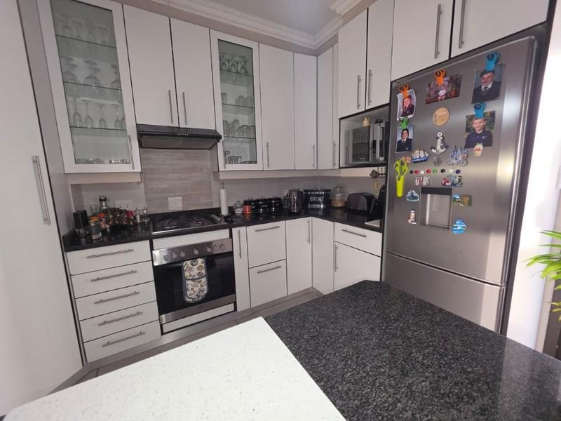 7 Bedroom Property for Sale in Brackenhurst Gauteng