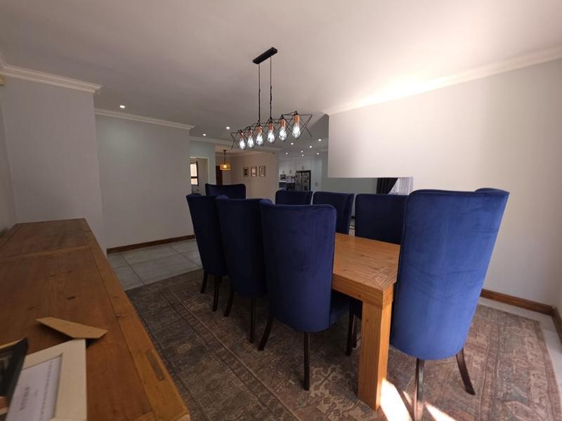 7 Bedroom Property for Sale in Brackenhurst Gauteng
