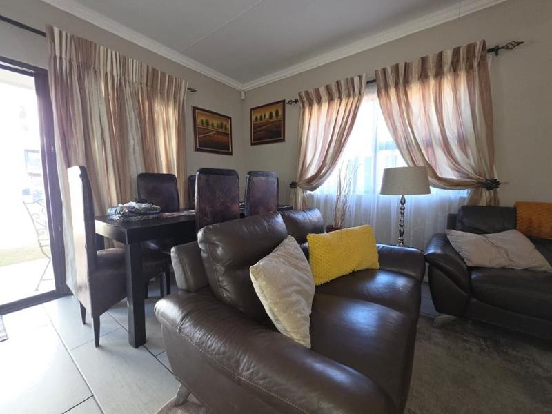 7 Bedroom Property for Sale in Brackenhurst Gauteng