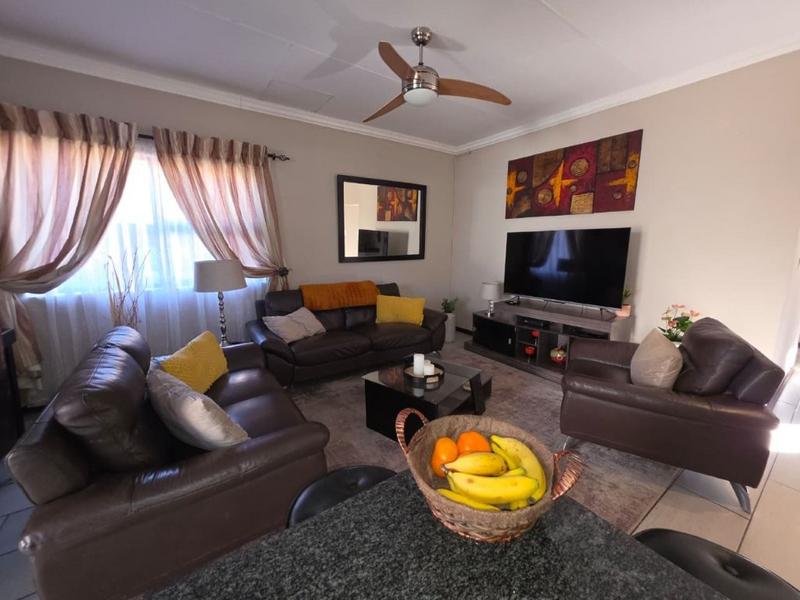7 Bedroom Property for Sale in Brackenhurst Gauteng