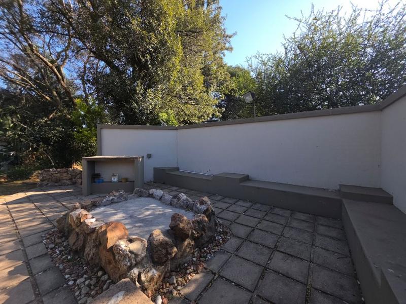 7 Bedroom Property for Sale in Brackenhurst Gauteng