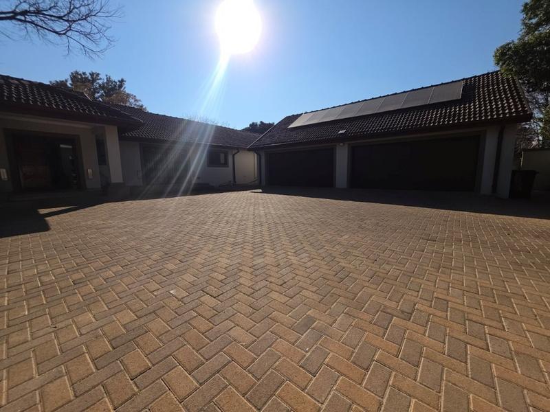 7 Bedroom Property for Sale in Brackenhurst Gauteng