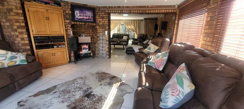 4 Bedroom Property for Sale in Meyersdal Gauteng