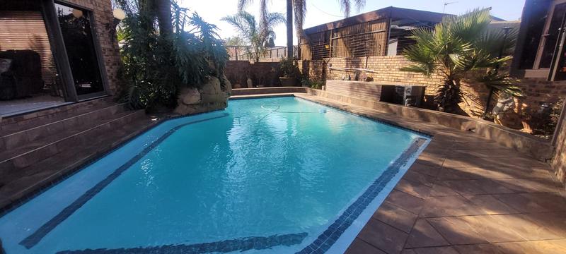 4 Bedroom Property for Sale in Meyersdal Gauteng
