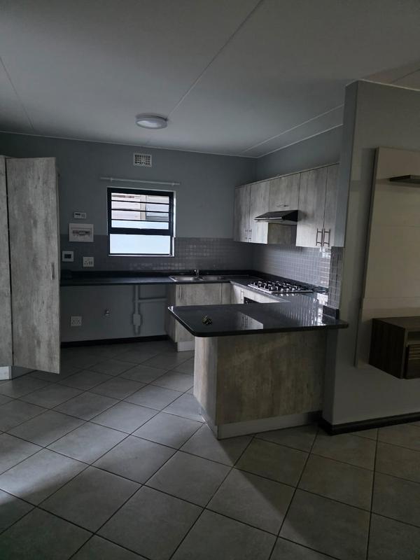 2 Bedroom Property for Sale in Norton Home Estate AH Gauteng