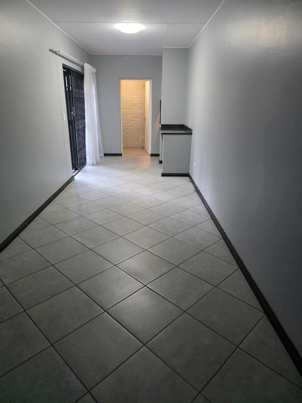 2 Bedroom Property for Sale in Norton Home Estate AH Gauteng