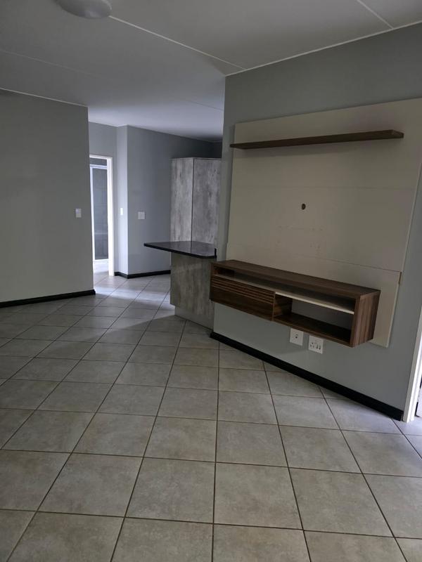 2 Bedroom Property for Sale in Norton Home Estate AH Gauteng