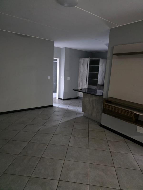 2 Bedroom Property for Sale in Norton Home Estate AH Gauteng