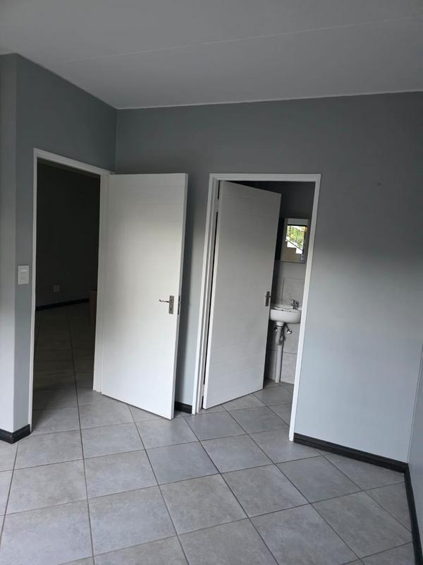 2 Bedroom Property for Sale in Norton Home Estate AH Gauteng