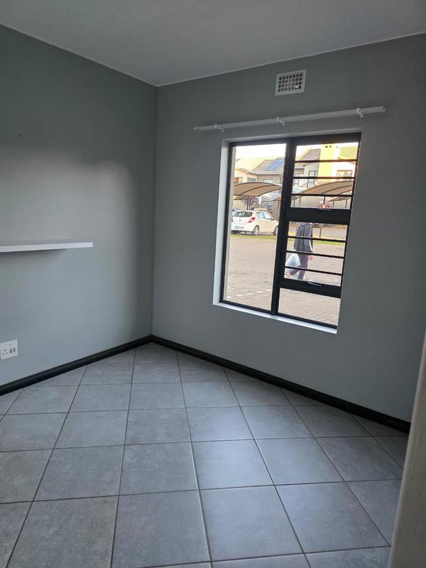 2 Bedroom Property for Sale in Norton Home Estate AH Gauteng