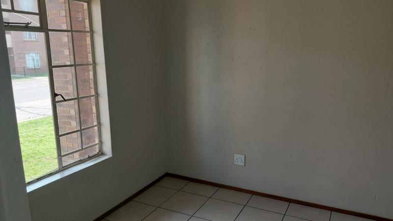 2 Bedroom Property for Sale in Comet Gauteng