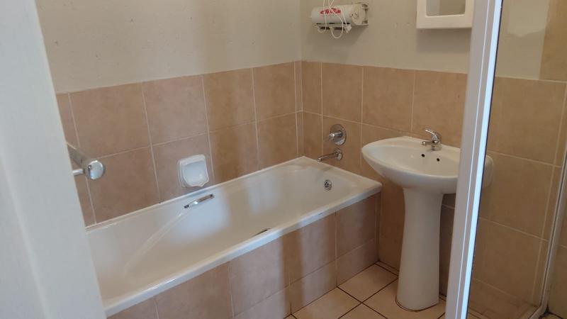 2 Bedroom Property for Sale in Comet Gauteng