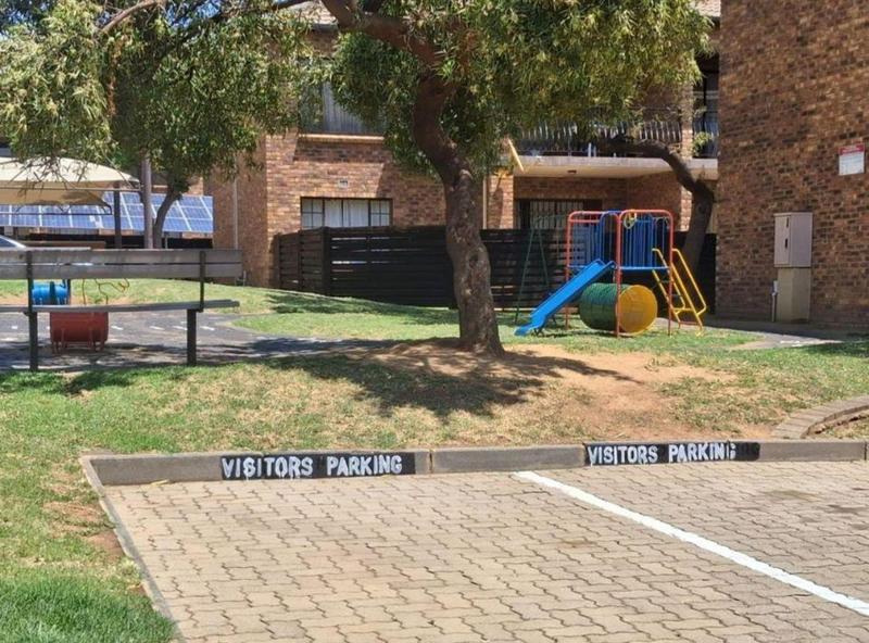 2 Bedroom Property for Sale in Sonneveld Gauteng