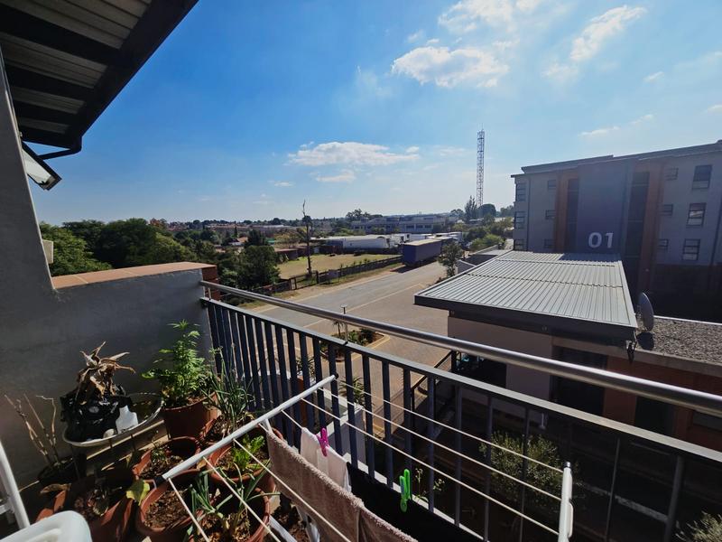 3 Bedroom Property for Sale in Glen Marais Gauteng