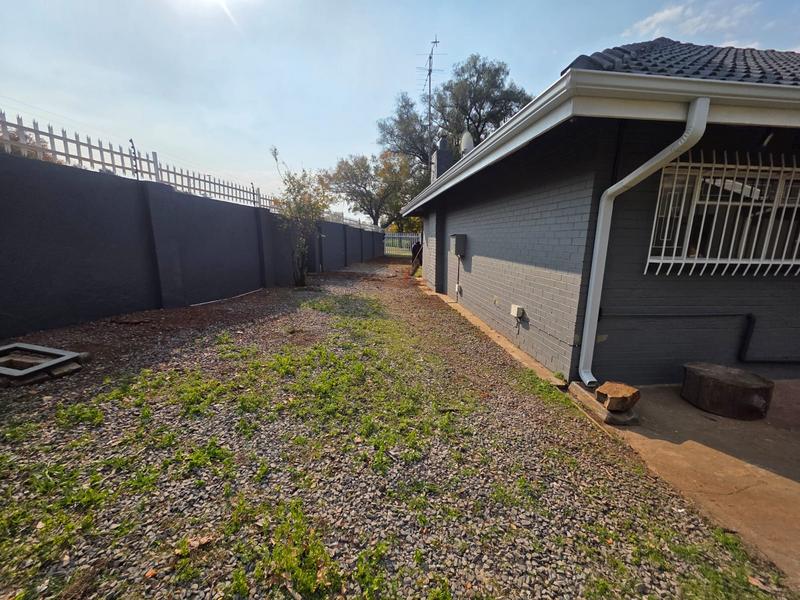 To Let 4 Bedroom Property for Rent in Meyerton Central Gauteng