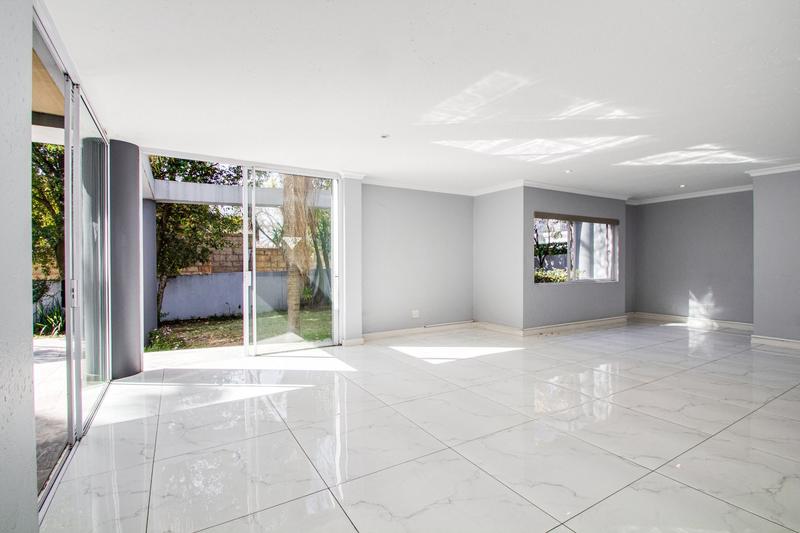 To Let 4 Bedroom Property for Rent in Dainfern Golf Estate Gauteng