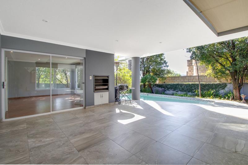 To Let 4 Bedroom Property for Rent in Dainfern Golf Estate Gauteng