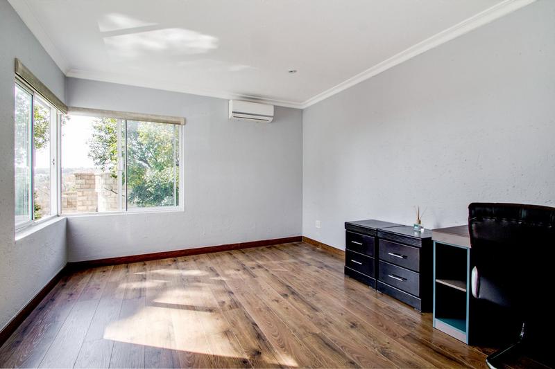 To Let 4 Bedroom Property for Rent in Dainfern Golf Estate Gauteng