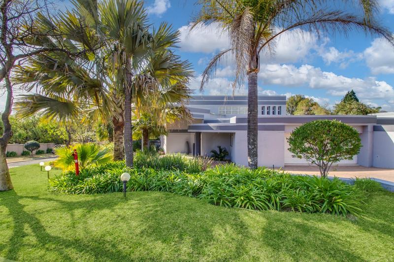 To Let 4 Bedroom Property for Rent in Dainfern Golf Estate Gauteng