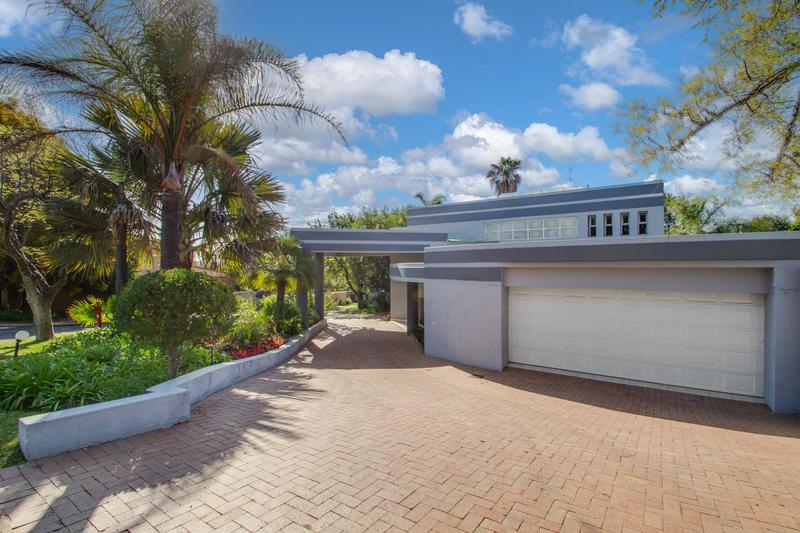 To Let 4 Bedroom Property for Rent in Dainfern Golf Estate Gauteng
