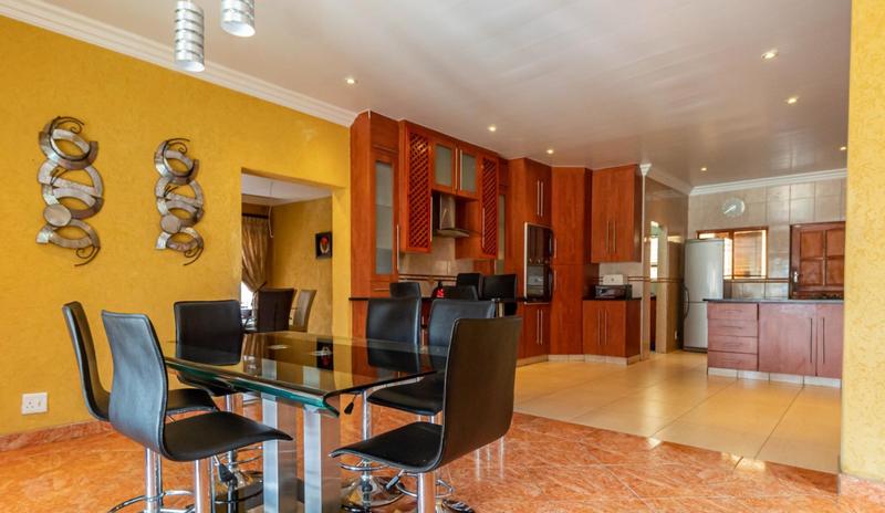 5 Bedroom Property for Sale in Magaliesberg Country Estate Gauteng